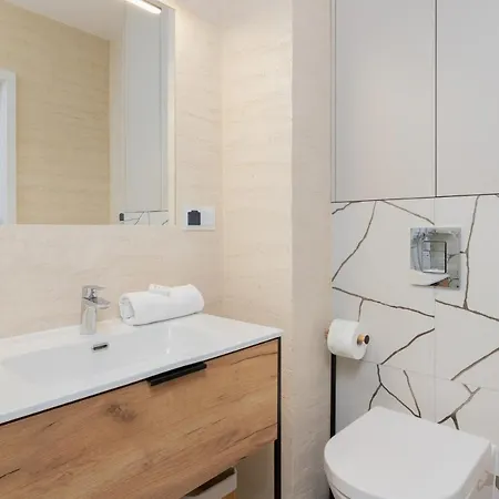 Srodmiescie Angielska Grobla With Free Parking By Renters Apartamento Gdansk